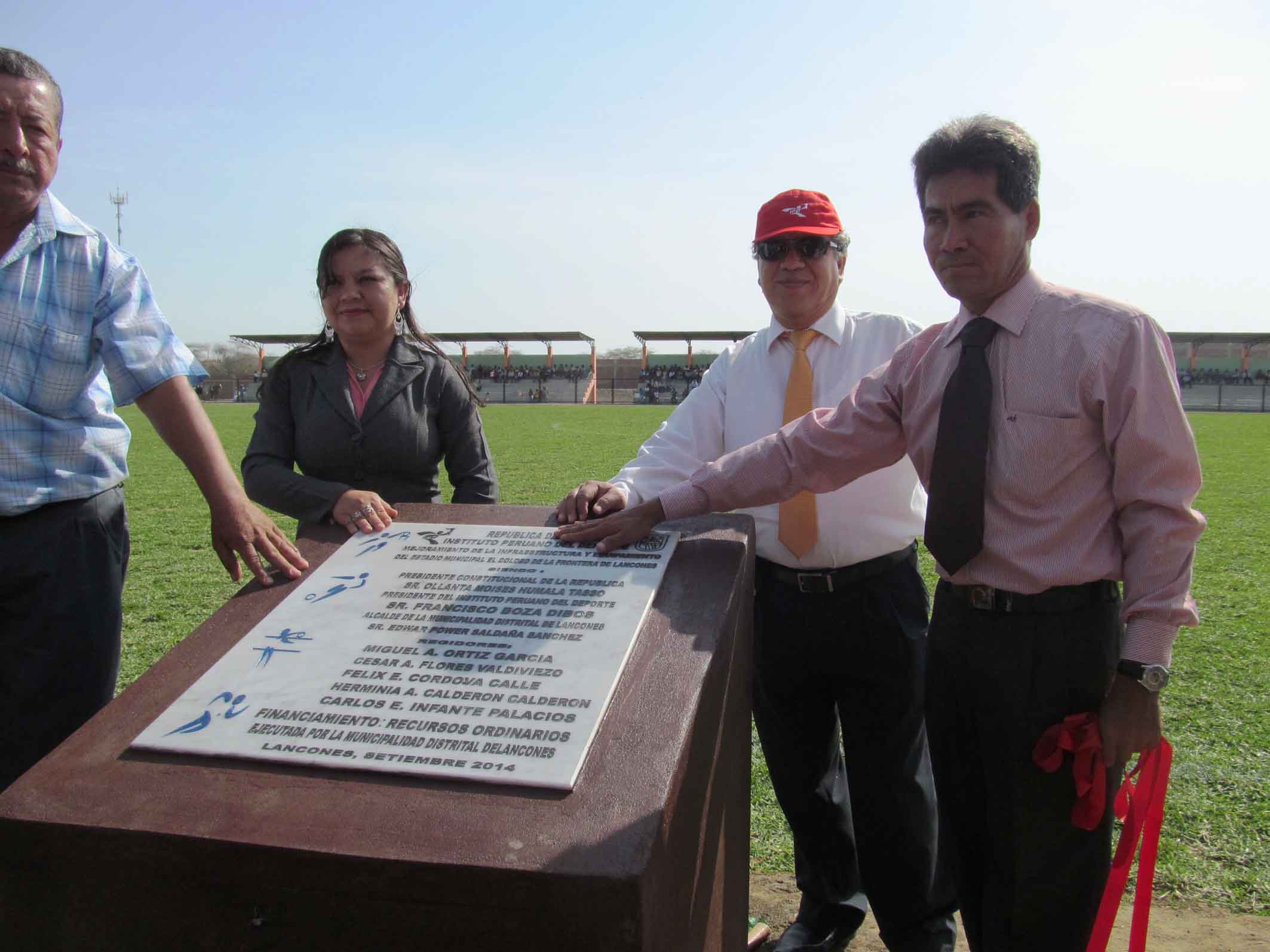 inauguracion estadio lancones
