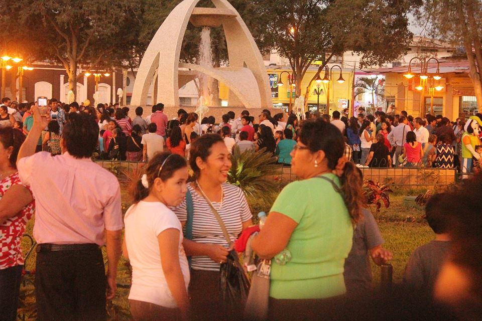 inauguran plaza armas sullana1