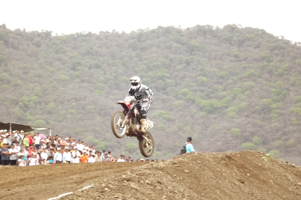 Motocross en Suyo