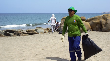 limpieza playa talara