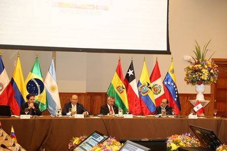 Conferencia en Lima