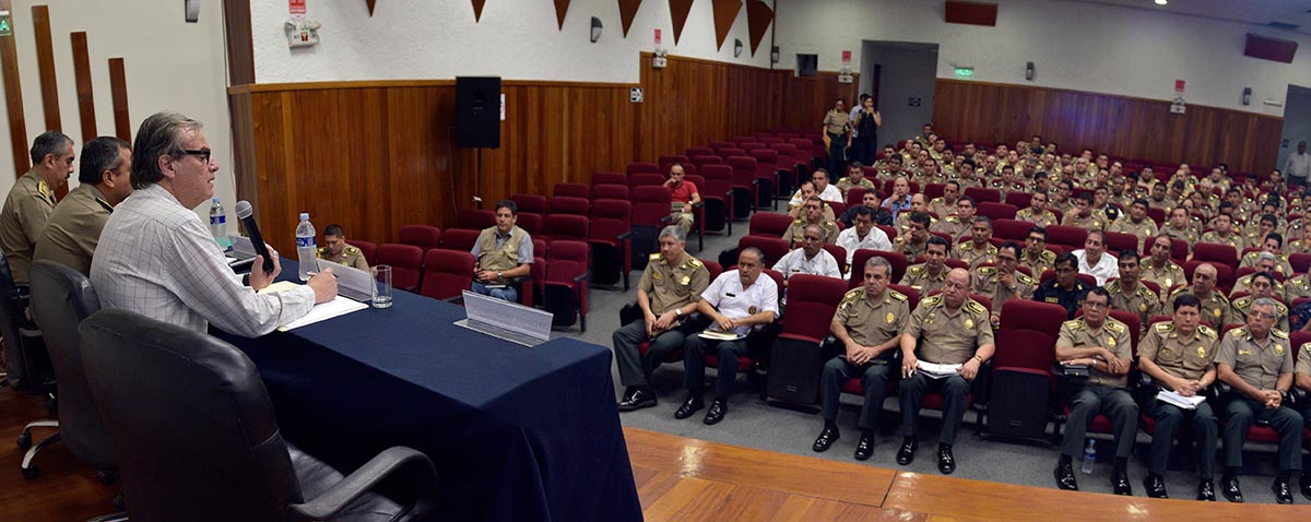 ministro basombrio en piura