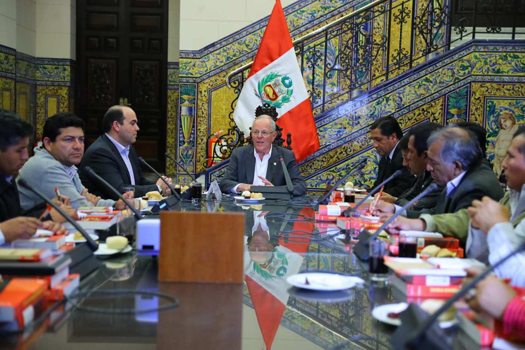 Reunion Maestros Palacio Gobierno
