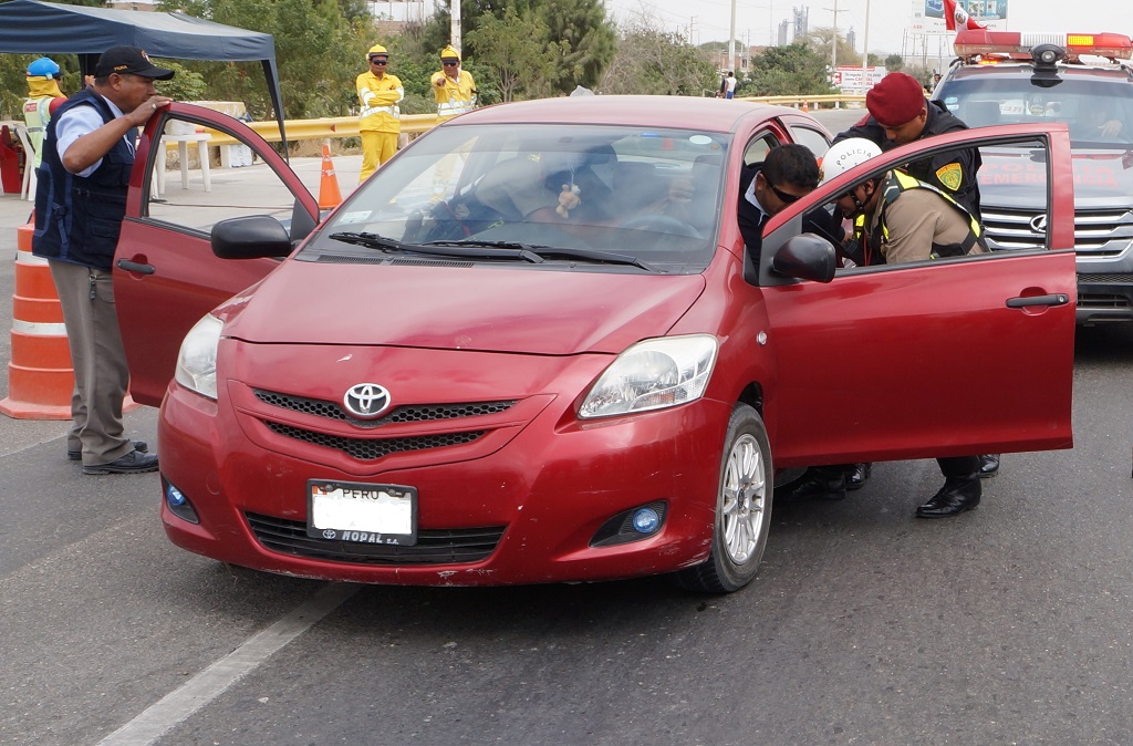 Vehiculos Control Piura01