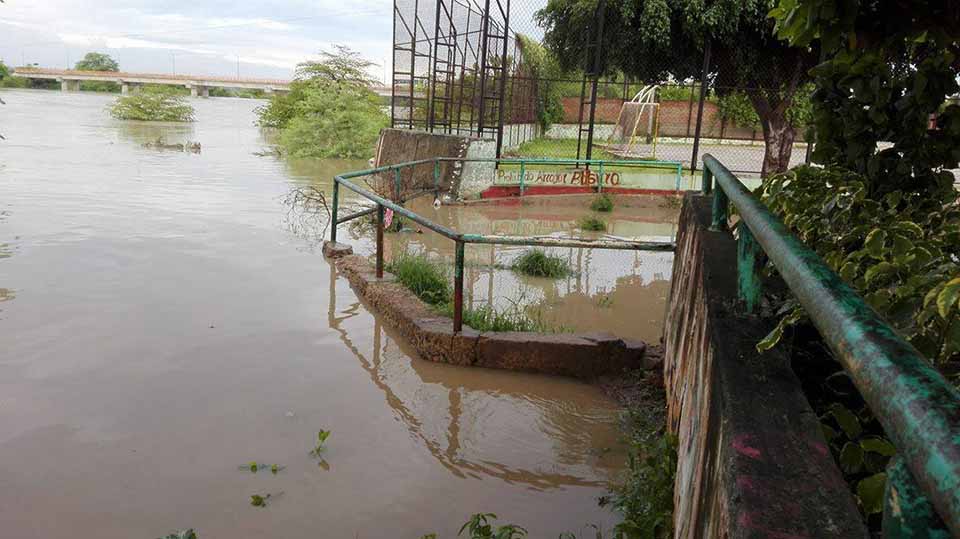 inundacion rio piura en tambogrande1