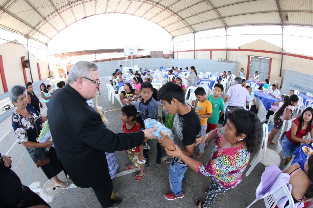 Dia Pobres Iglesia02