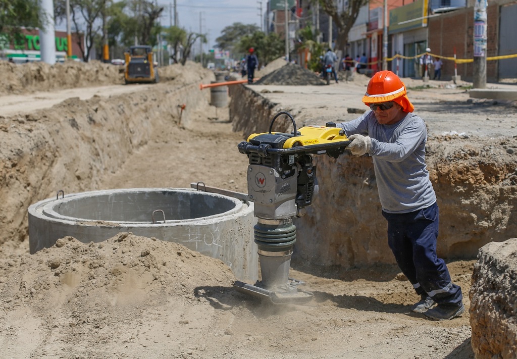 Obras Alcantarillado Piura01