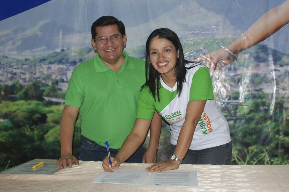 Karina Morales y Jhony