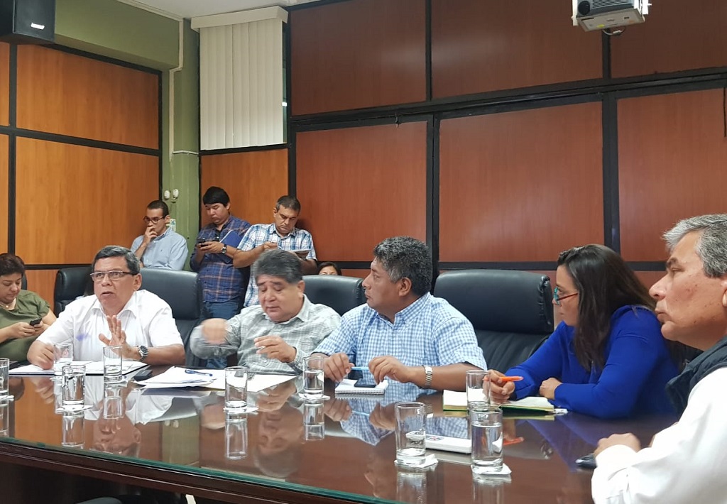 Reunion de integrantes de Comision de Fiscalizacion en Piura