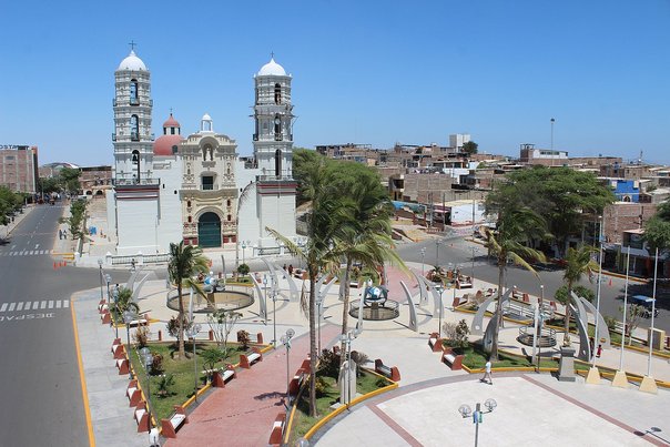 plaza de armas sechura