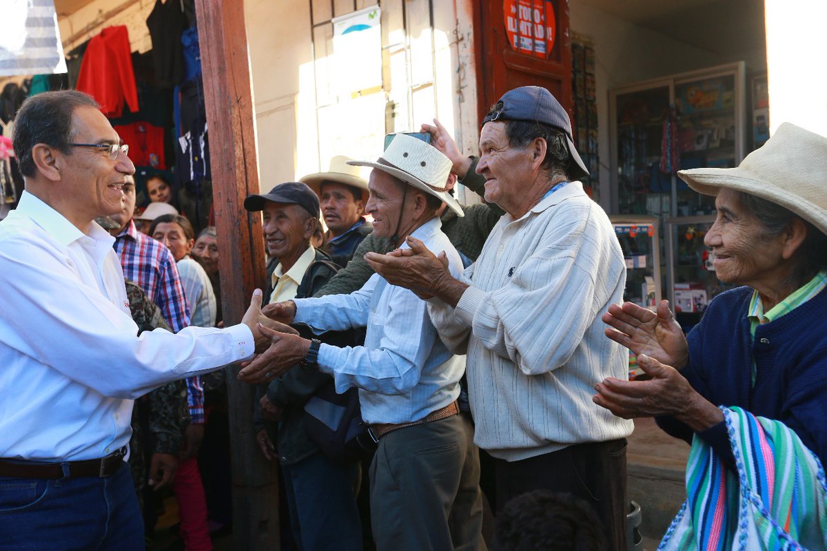 Martin Vizcarra visita ciudad de Ayabaca