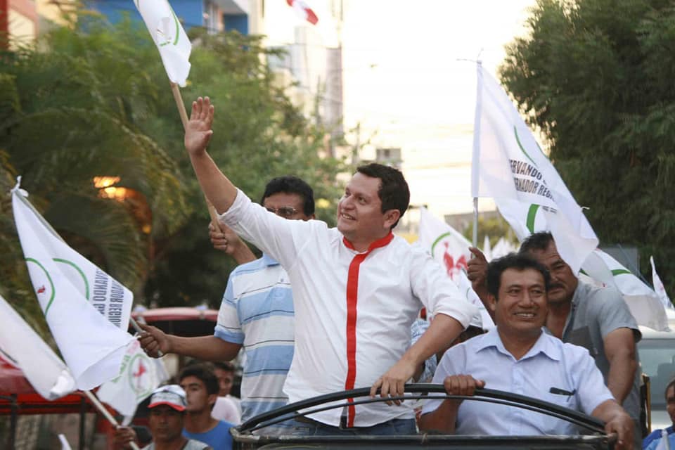 Servando Garcia Correa cerró campaña en Chulucanas