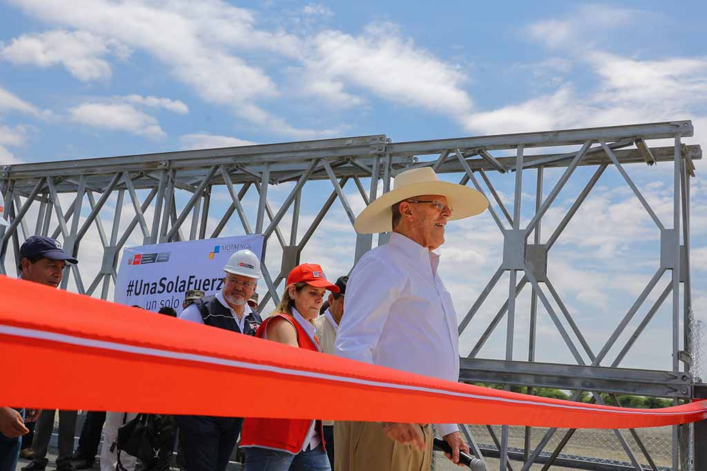 inauguran puente independencia 1