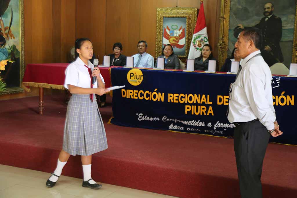 estudiantes rinden homenaje 1