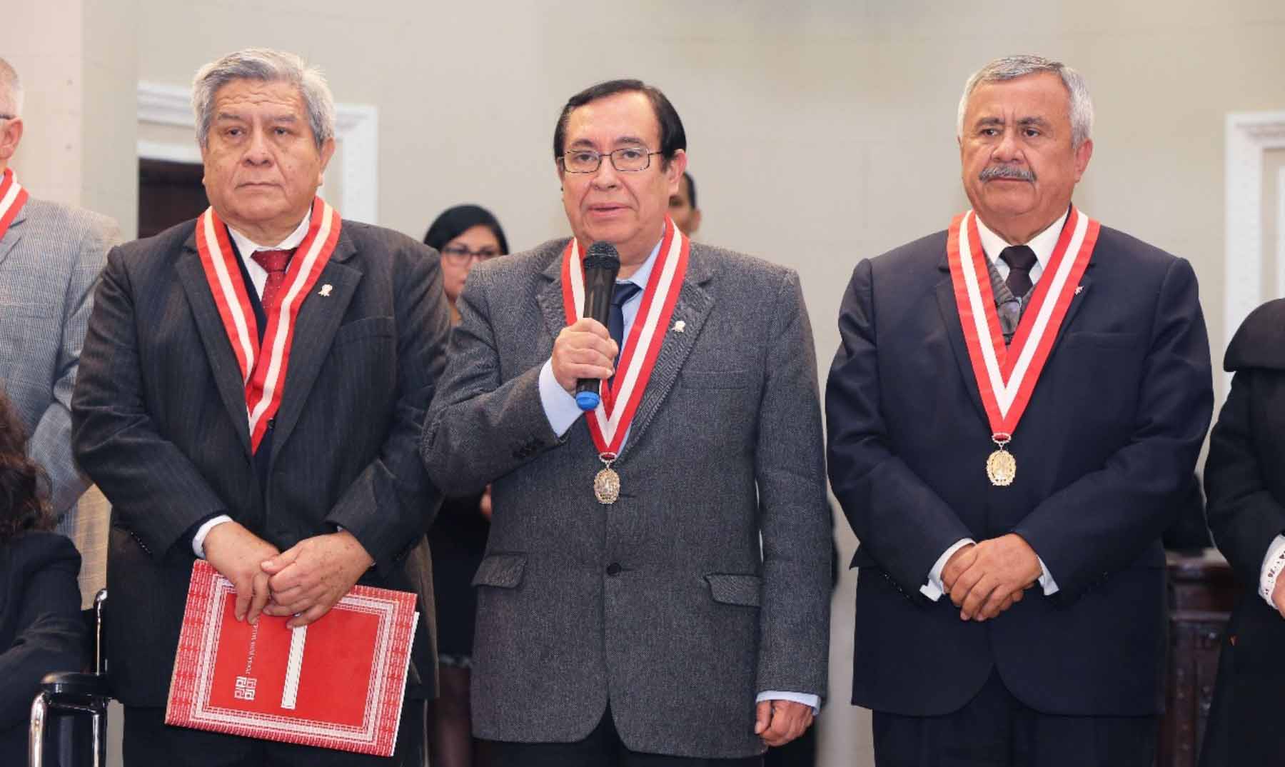 victor prado saldarriaga