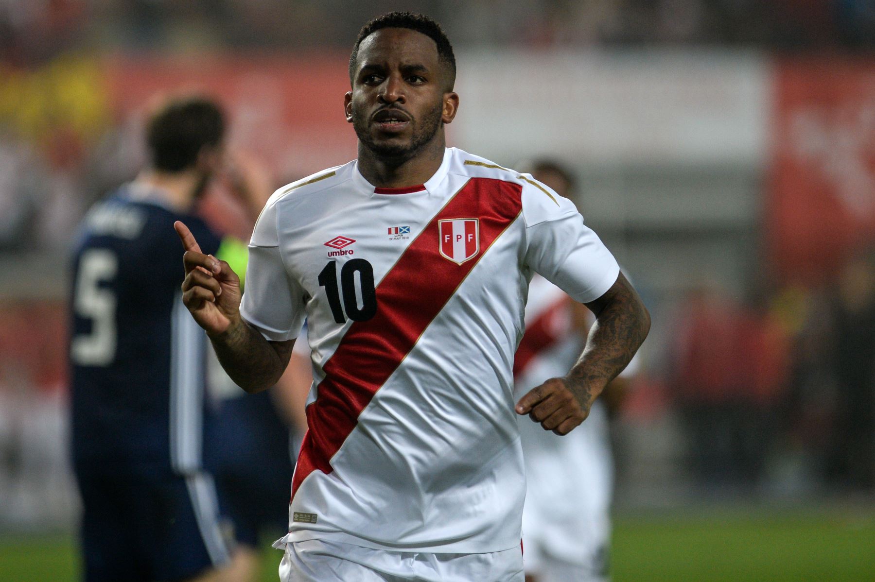 Jefferson Farfan 01