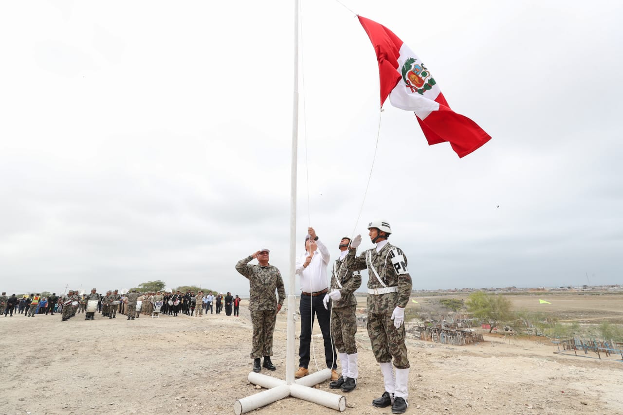 Ministro Defensa en Sechura