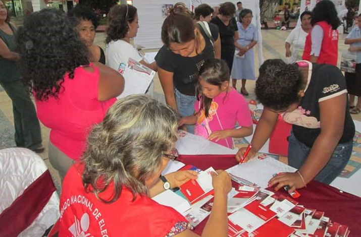 Feria Electoral se realiza en la ciudad de Piura