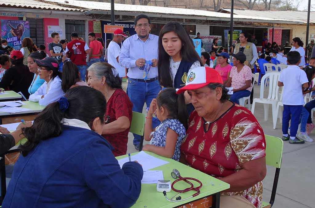 realizan actividad en suyo 1