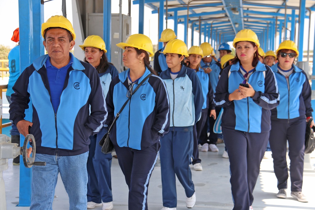 Piura: profesores y alumnos del colegio Doménico Savio visitaron Planta Curumuy