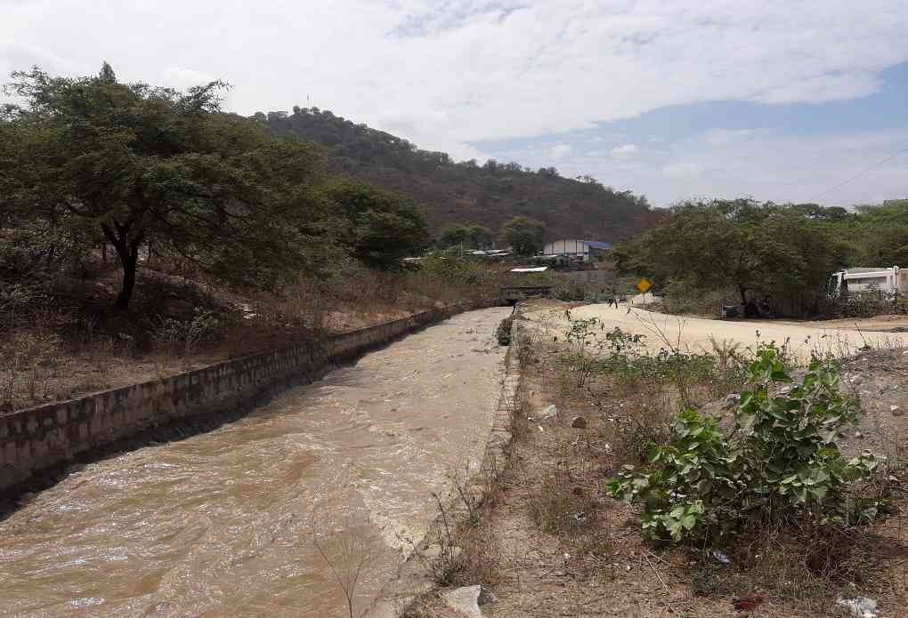 Canal en distrito de Paimas que es derivado hacia San Lorenzo