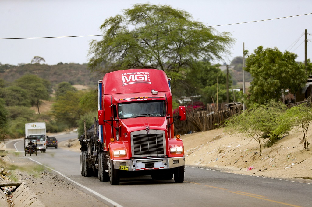 Carretera Locuto en distrito de Tambogrande, provincia de Piura