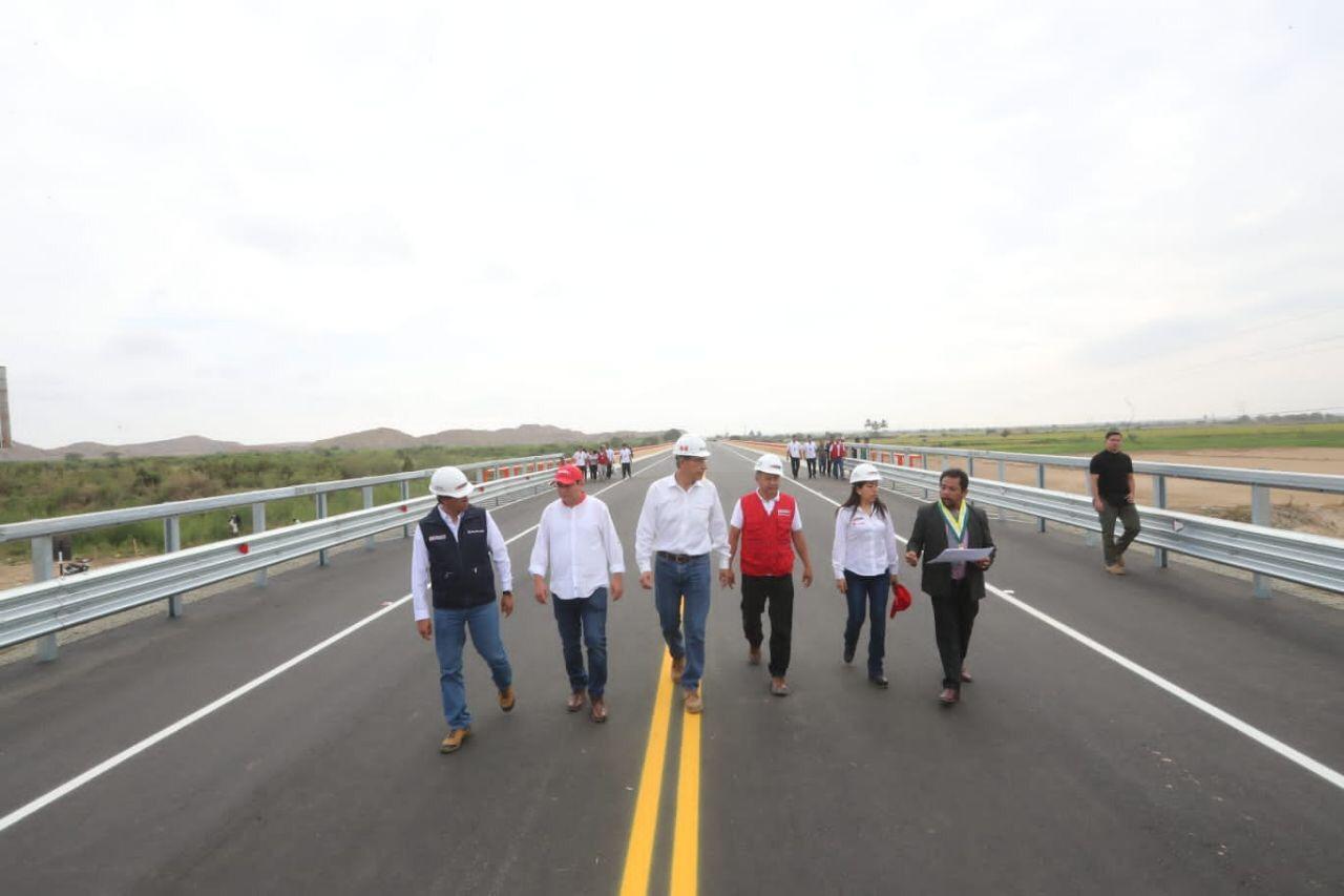 Puente en quebrada "La Manuela" en Ignacio Escudero