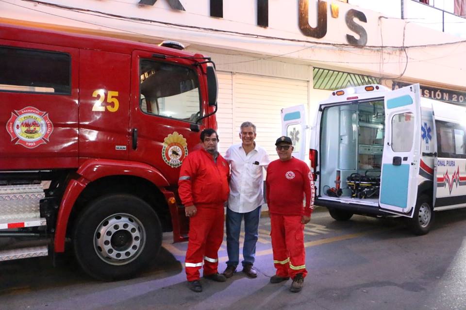 Reynaldo Hibck y apoyo a la compañia de bomberos