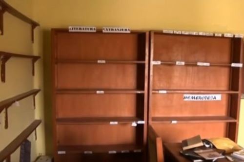 retiran libros biblioteca la huaca