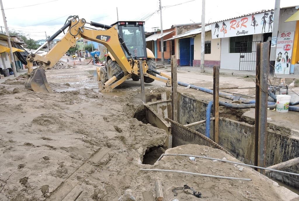 Trabajos de alcantarillado en distrito de Las Lomas- Piura