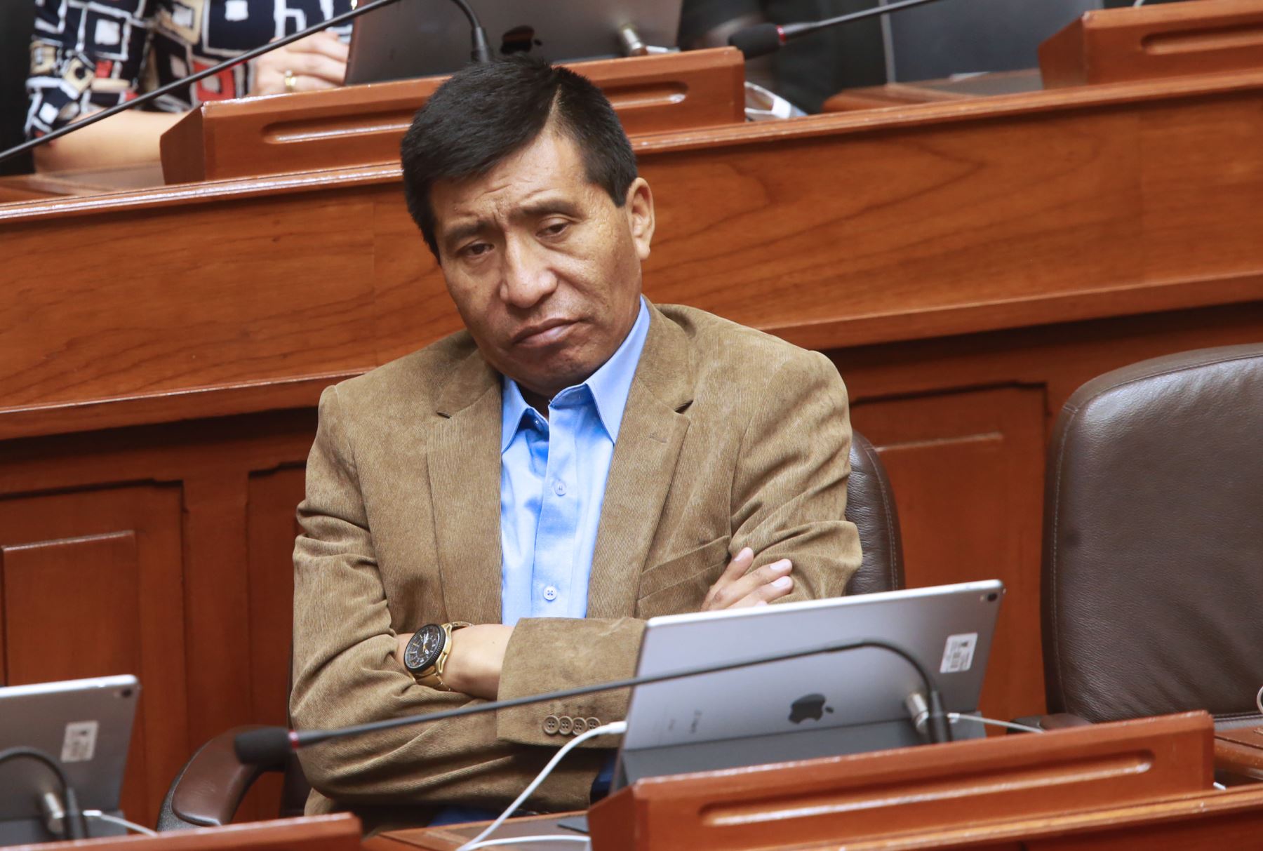 Comisión aprueba levantamiento de inmunidad de Moises Mamani 