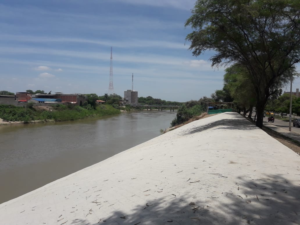 Caudal del río Piura se incrementa por lluvias en la cuenca