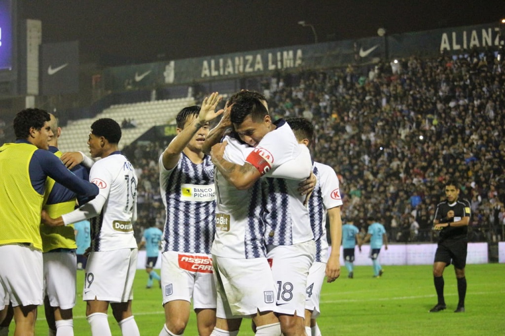 Alianza Lima derrotó 2-1 a Cristal y mantiene el invicto en el Clausura de Liga 1