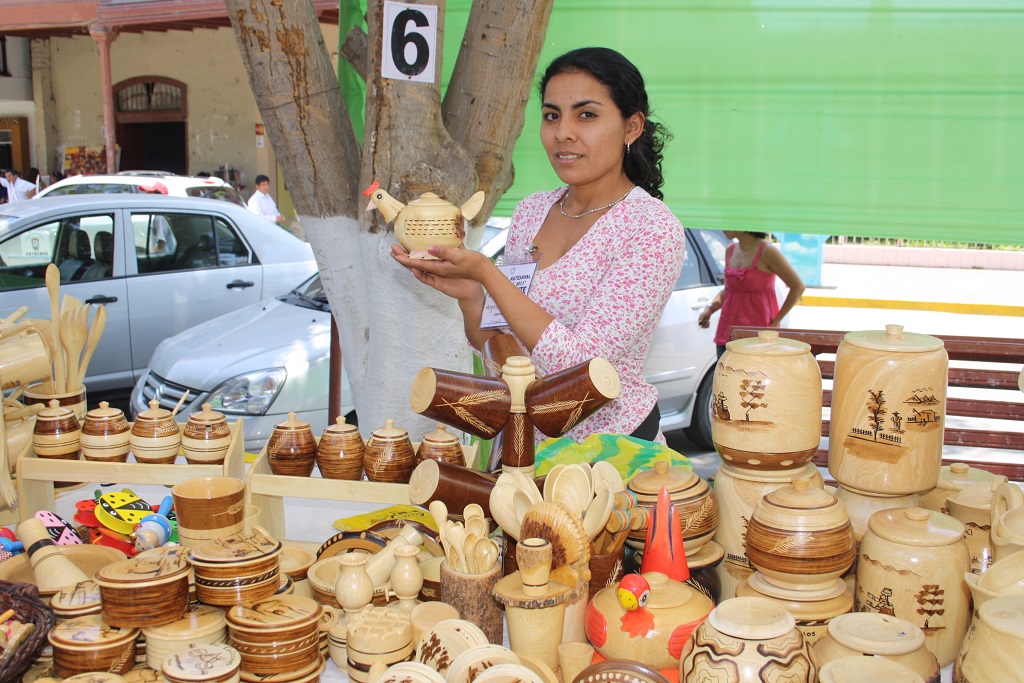 Piura Feria Artesanal Por Aniversario Patrio Se Realiza En Catacaos