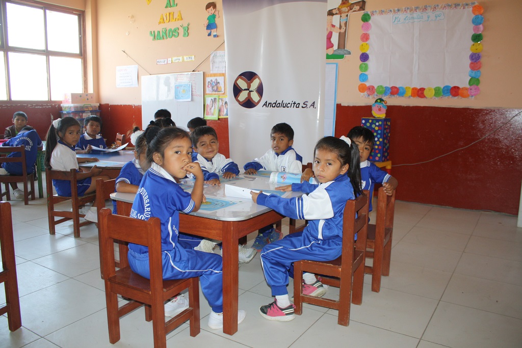 Donacion material educativo