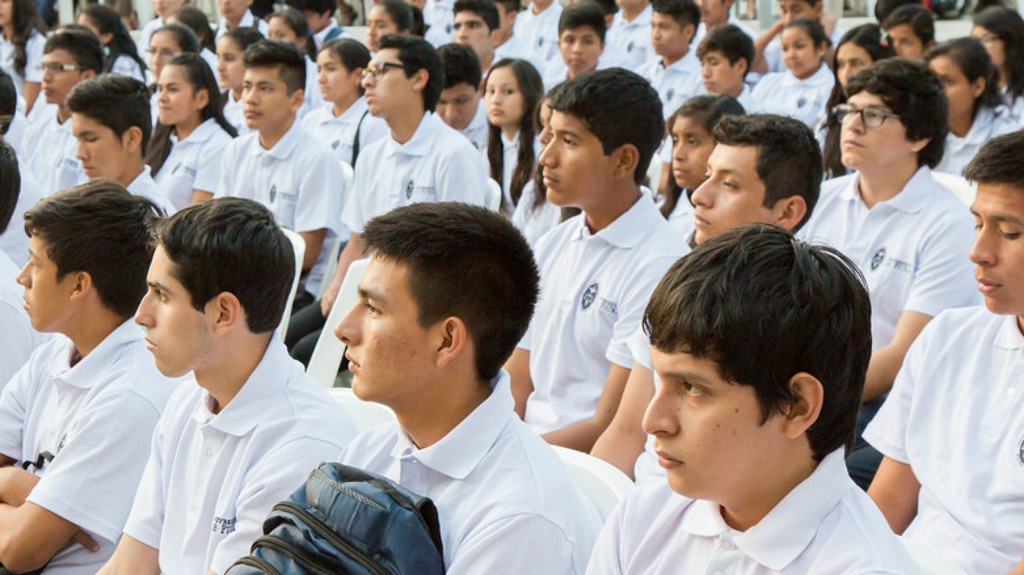 Beca hijo de docente