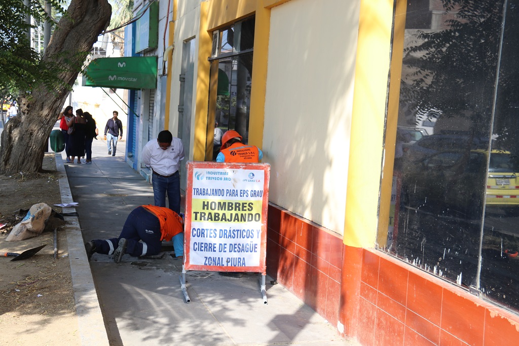 Piura: usuarios morosos del cercado se quedan sin agua potable 