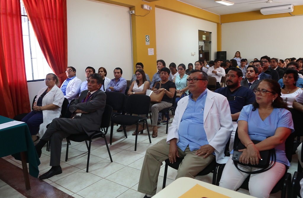 Hospitales de Piura y Sullana adjudican plazas a nuevos médicos