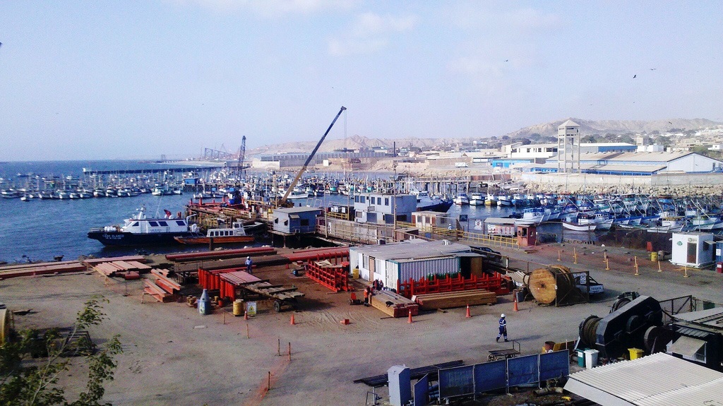 Pescadores puerto de Talara
