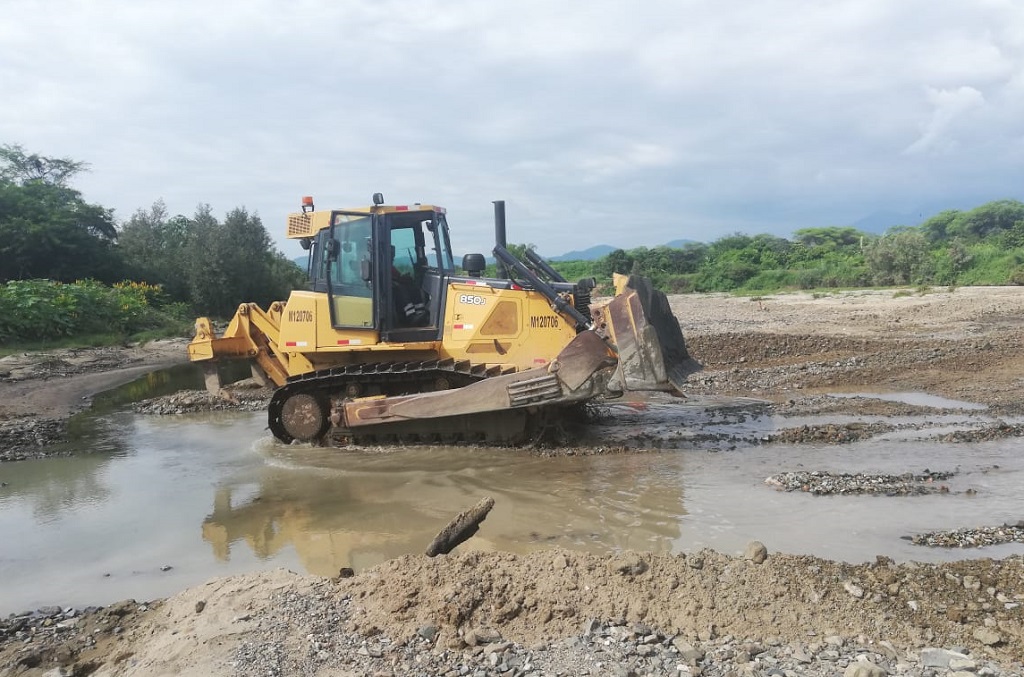 Realizan defensas ribereñas en quebradas de Tambogrande