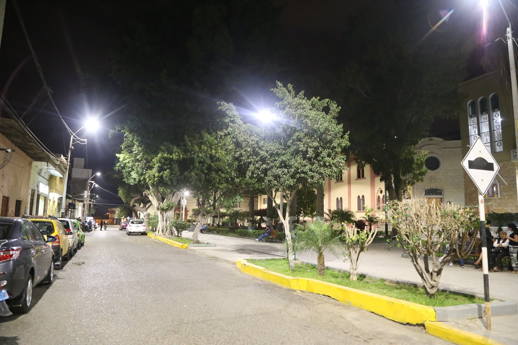 Plaza San Sebastian de Piura cuenta con iluminación LED