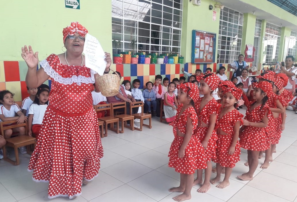 Usuarios de Qali Warma promueven amor a nuestra música criolla en Catacaos