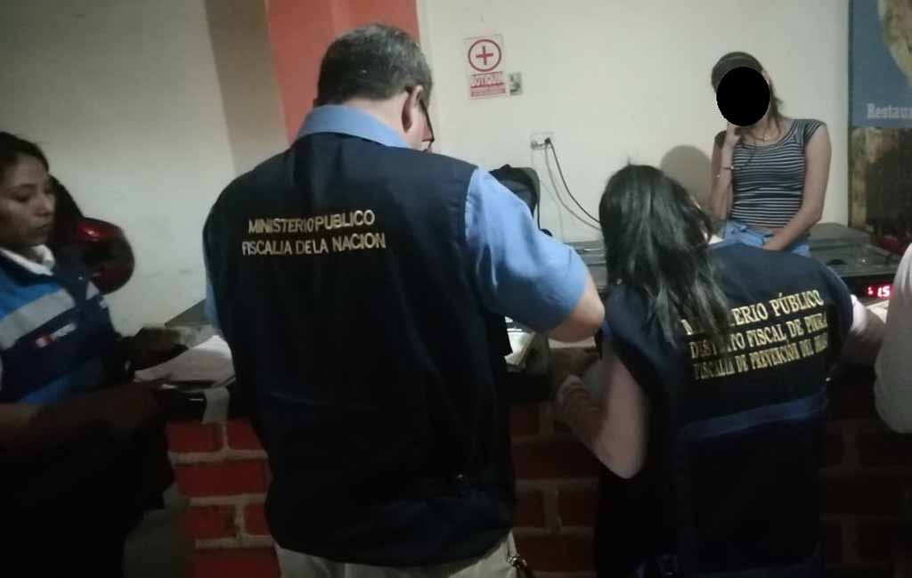 encuentran extranjeras en bares 1