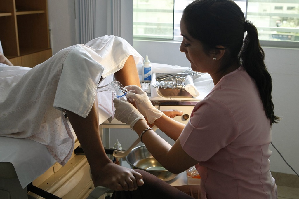 EsSalud Piura fortalece capacidades por semana del cáncer en el Perú