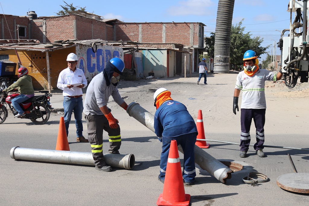 Piura: con apoyo de OTASS se logra limpieza de 75 kilómetros de redes de desagüe