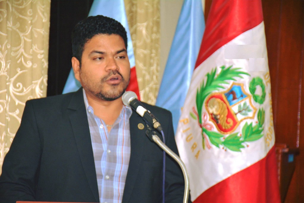 Jonathan Harold Coronado Flores, candidato 3 de Juntos por el Perú