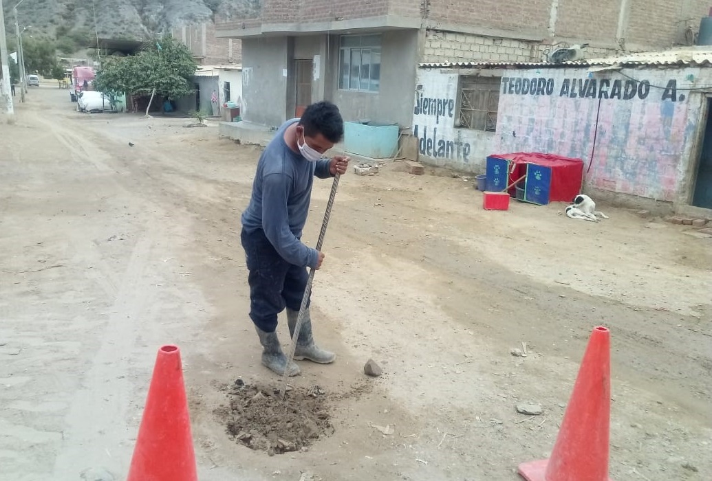 Realizan trabajos en sistema de agua potable y alcantarillado de Paita