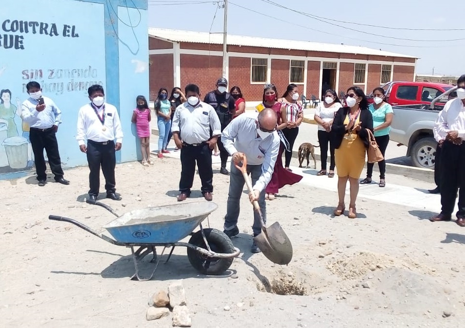 Primera piedra Puesto de Salud