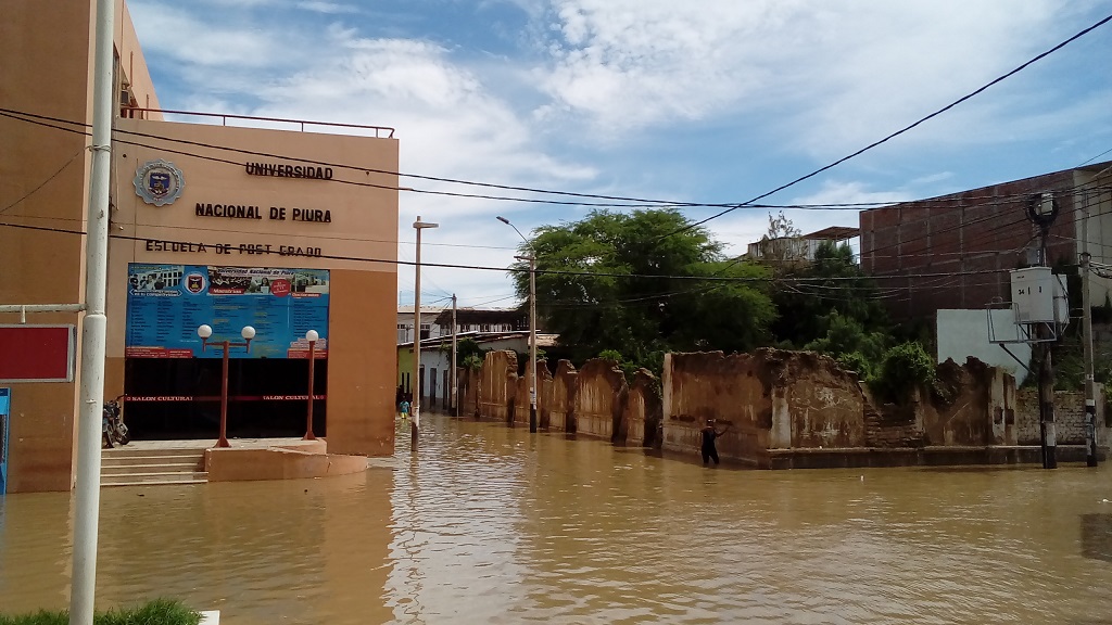Inundacion Calle Tacna Piura