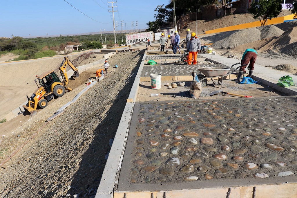 Rehabilitación de cuatro vías urbanas beneficiarán a 1,400 habitantes del distrito de El Arenal, en Paita